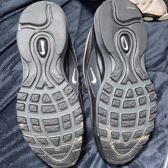 Air mac 97’s all black - Picture 2 of 3